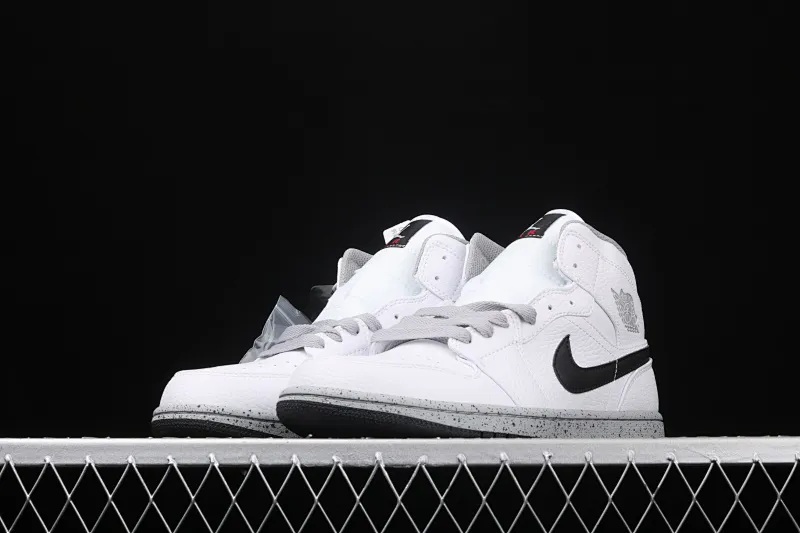 All categories Air Jordan Jordan series basketball shoes Air Jordan 1 Mid Air Jordan 1 Mid AJ1 Joe 1 splash gray China series basketball shoes 554725-115
